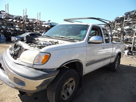 2002 TOYOTA TUNDRA SR5 WHITE EXTRA CAB 3.4L AT 2WD Z18144